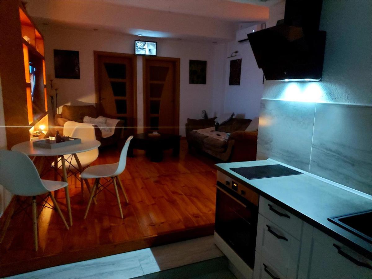 Vuk Apartment *